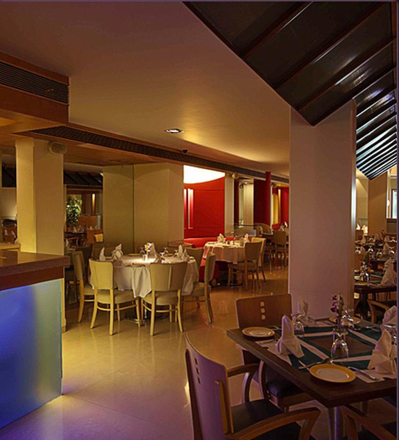 The Royal Orchid Hotel, Chembur Mumbai Exteriör bild