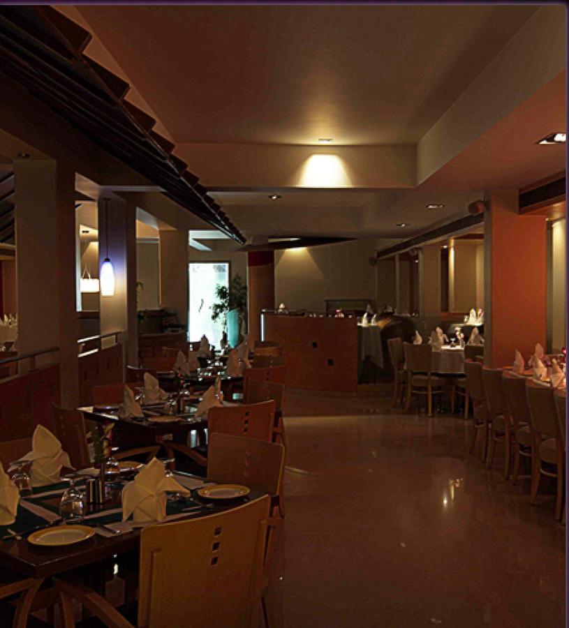 The Royal Orchid Hotel, Chembur Mumbai Exteriör bild