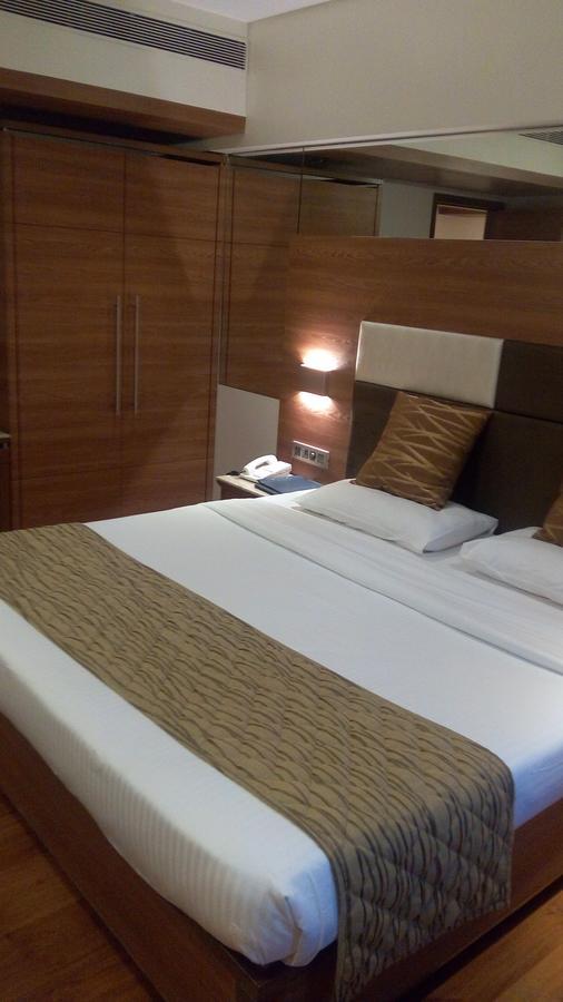 The Royal Orchid Hotel, Chembur Mumbai Exteriör bild