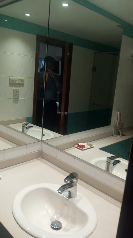 The Royal Orchid Hotel, Chembur Mumbai Exteriör bild