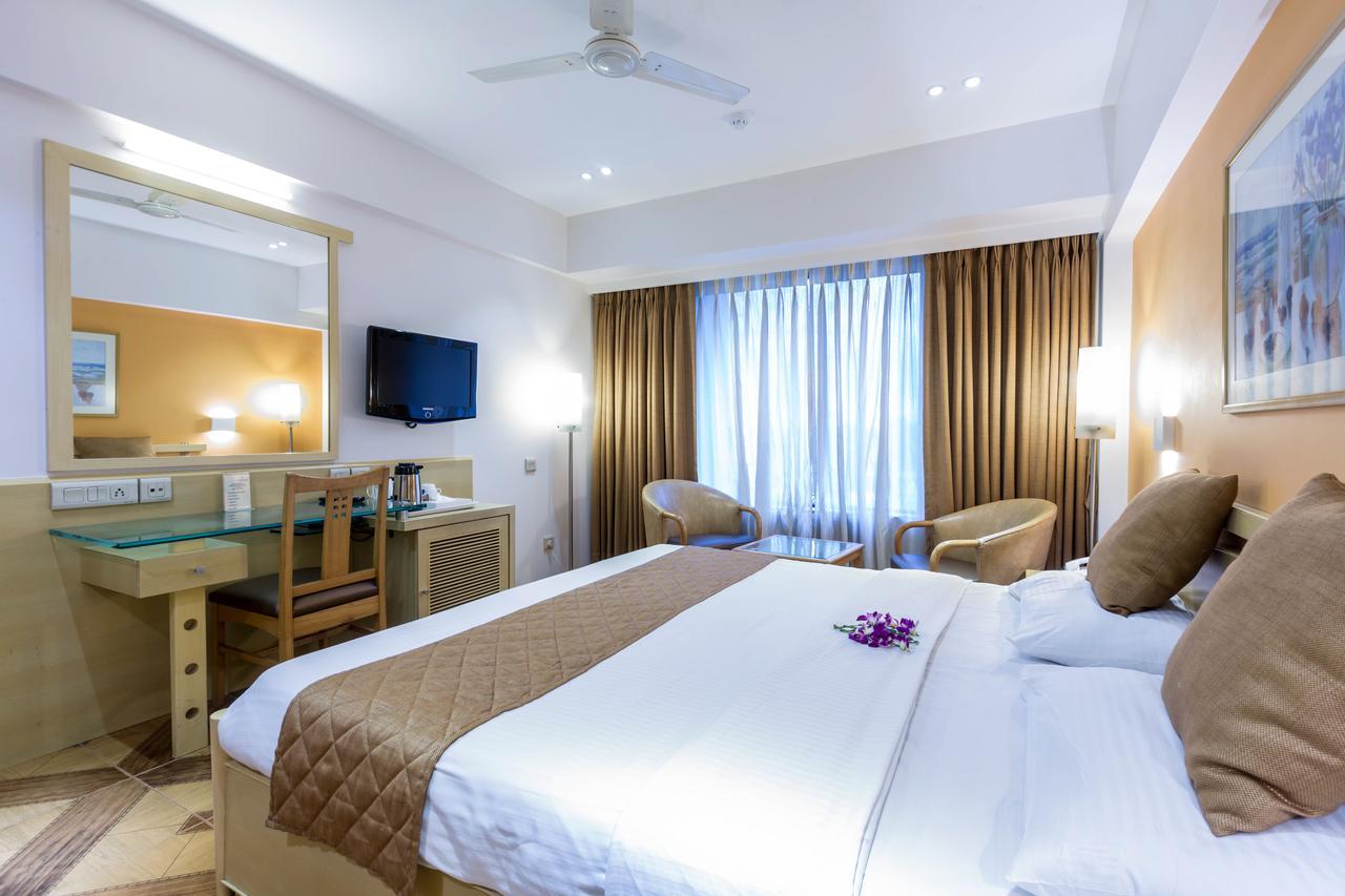 The Royal Orchid Hotel, Chembur Mumbai Exteriör bild