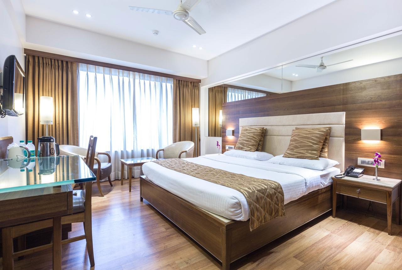 The Royal Orchid Hotel, Chembur Mumbai Exteriör bild
