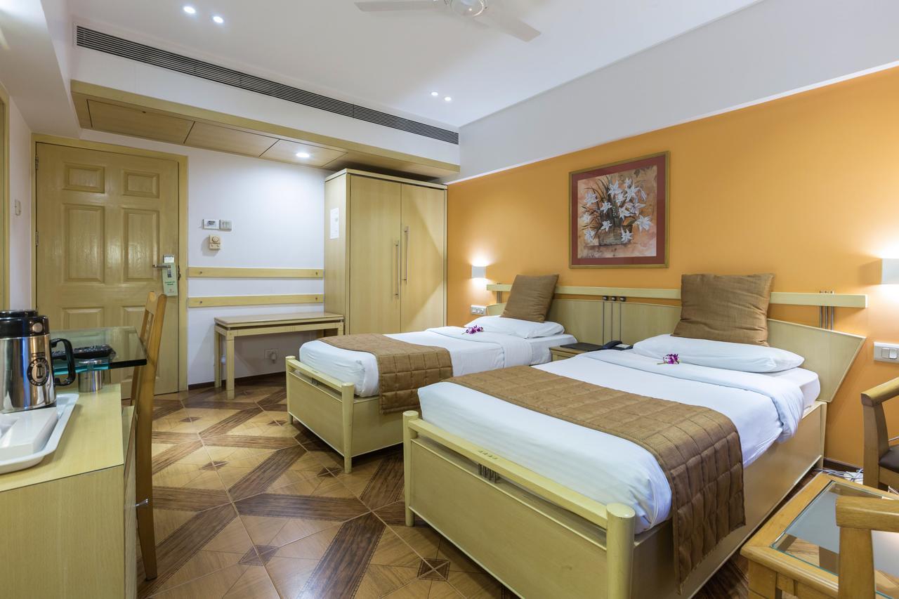 The Royal Orchid Hotel, Chembur Mumbai Exteriör bild
